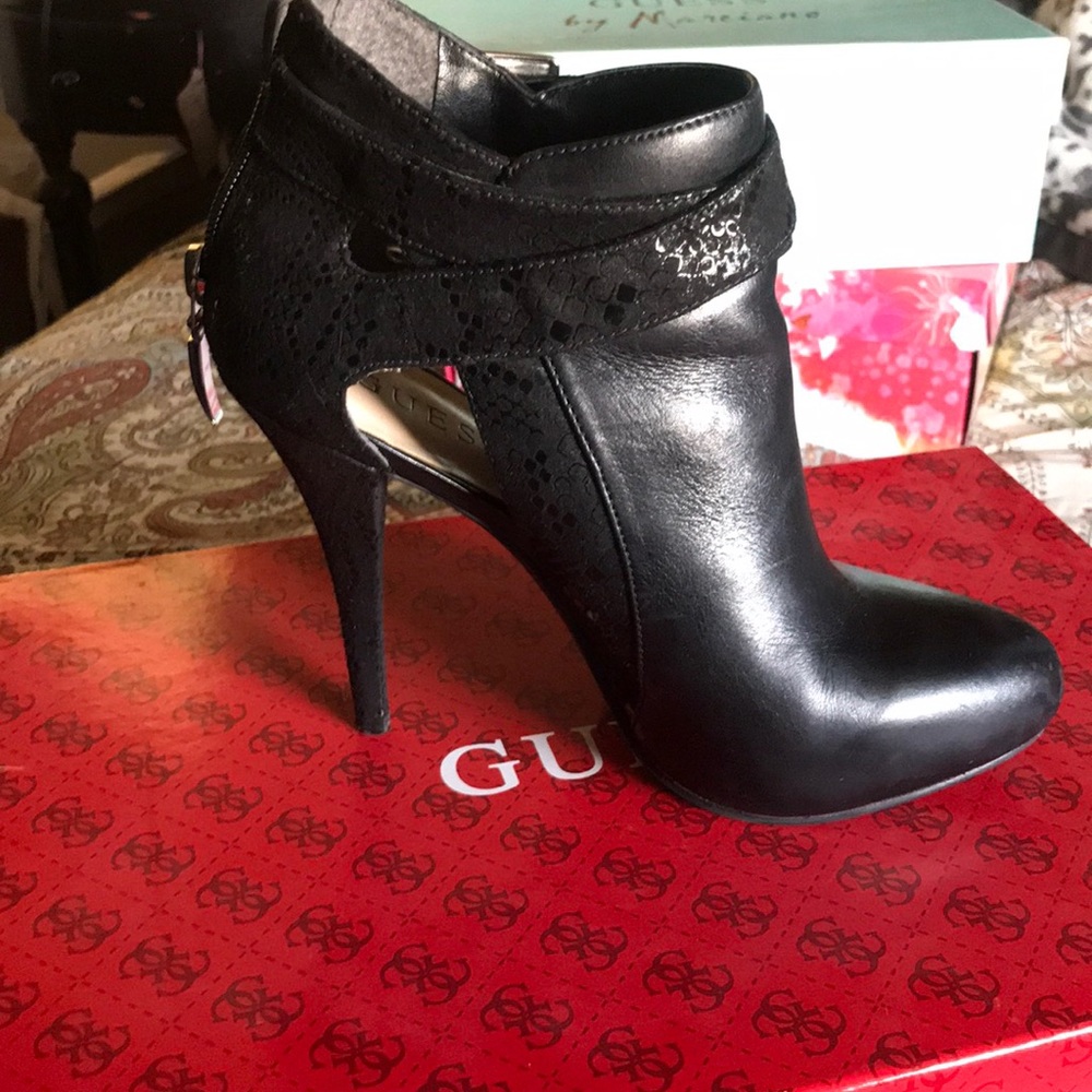 Guess Booties - Picture 3 of 4